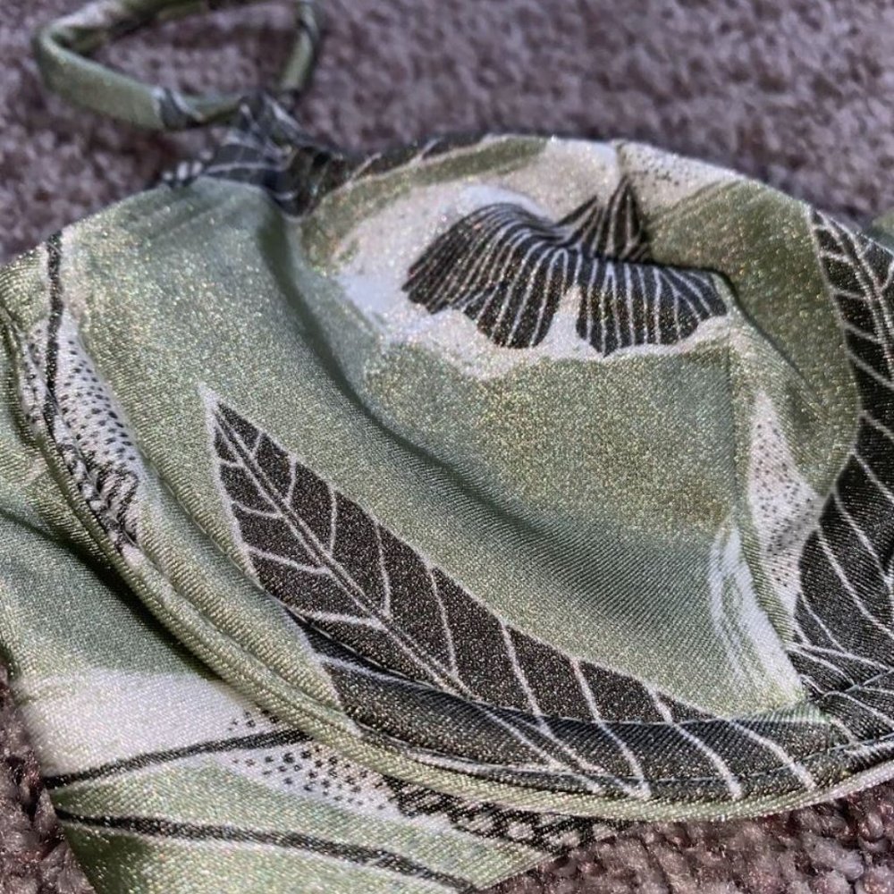 Underwire Top - Picture 2 of 2